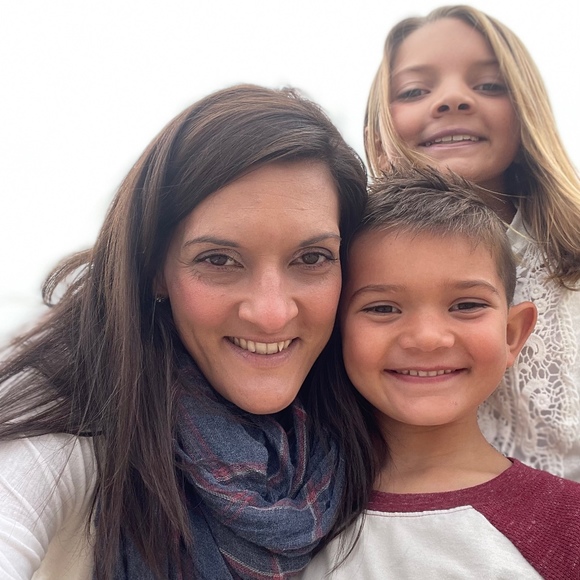 Meet your Posher, Erika - Picture 1 of 1